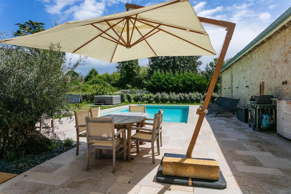 Villa Guardian House Of Chateau Monteil With Heated Pool And Jacuzzi Calviac-en-Perigord Exterior foto